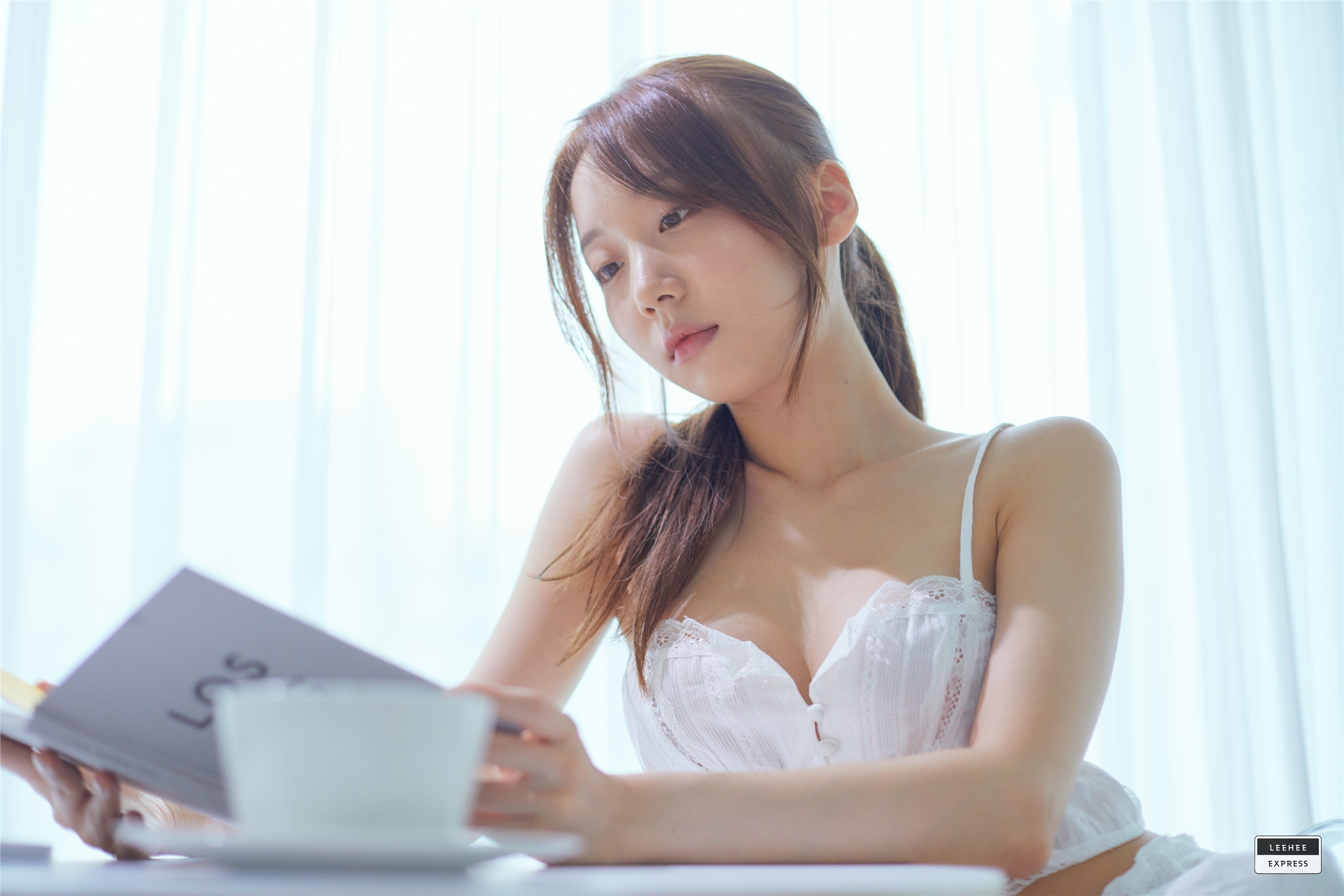 LEEHEE EXPRESS  LEBE-043A - S.O